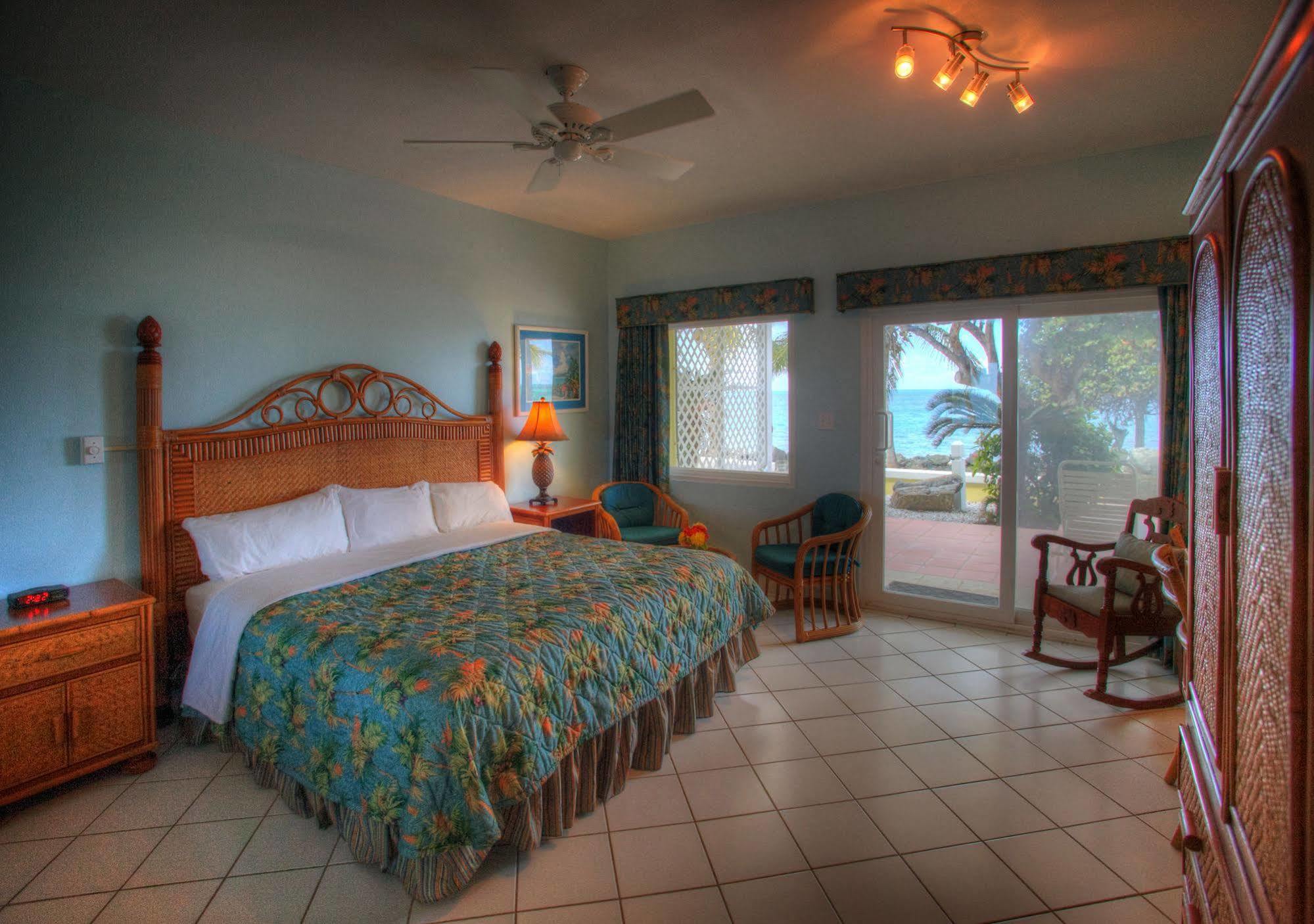Tamarind Reef Resort Spa & Marina Christiansted Exterior foto